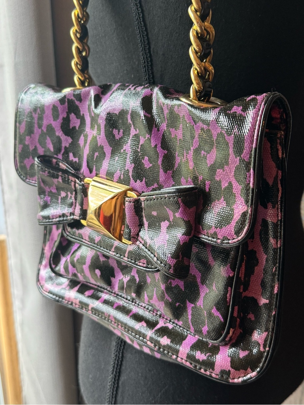 Betsey Johnson Purple and Black Leopard Shoulder Bag with Gold Chain - Picture 3 of 6